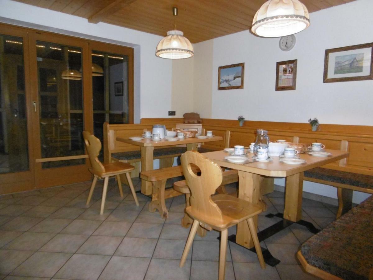 Ferienhaus Roemerhuette 海利根布卢特 外观 照片