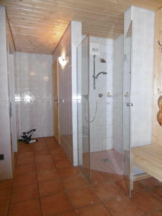 Ferienhaus Roemerhuette 海利根布卢特 外观 照片